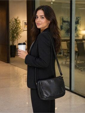 Tignanello Black Leather Crossbody Bag Vintage Soft Leather